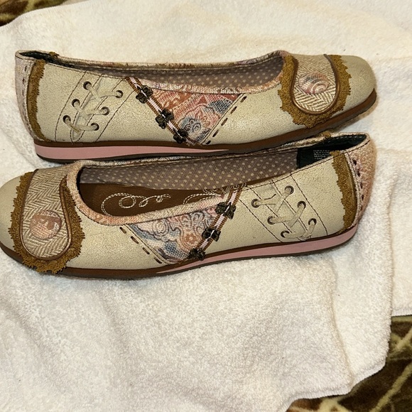 GORGEOUS BOBBI BLU SLIP ON FLATS. 10M - Picture 16 of 16